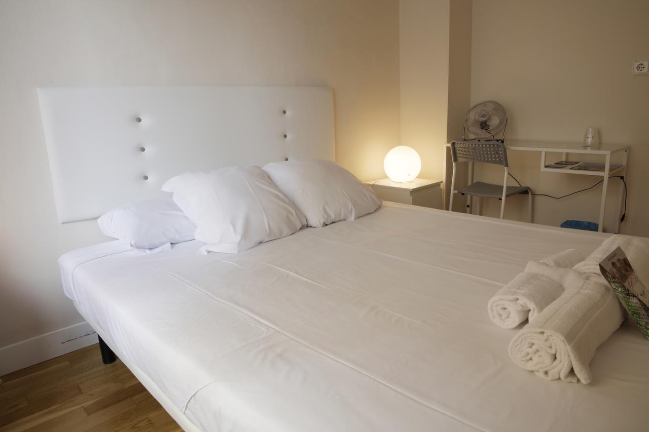 Angel Guimera Rooms & Breakfast Valencia Bagian luar foto
