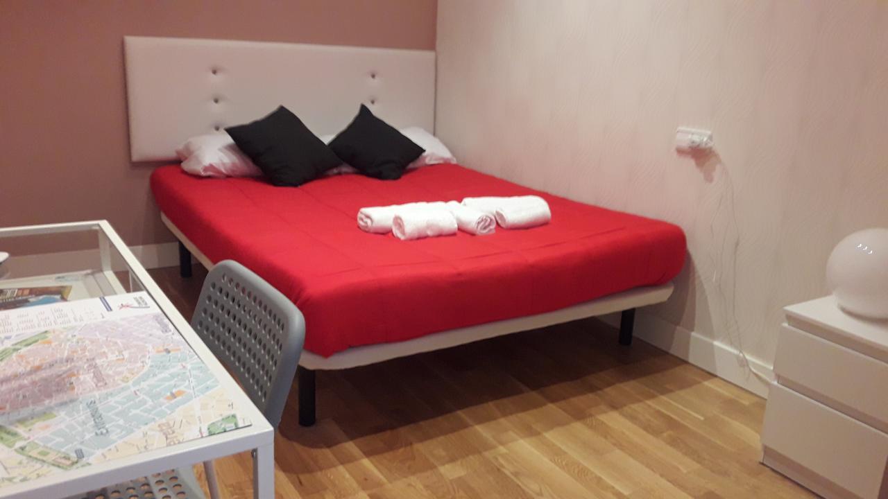 Angel Guimera Rooms & Breakfast Valencia Bagian luar foto