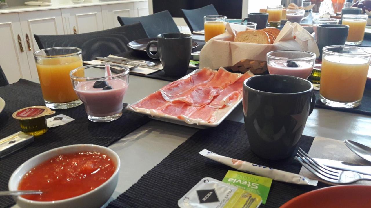 Angel Guimera Rooms & Breakfast Valencia Bagian luar foto