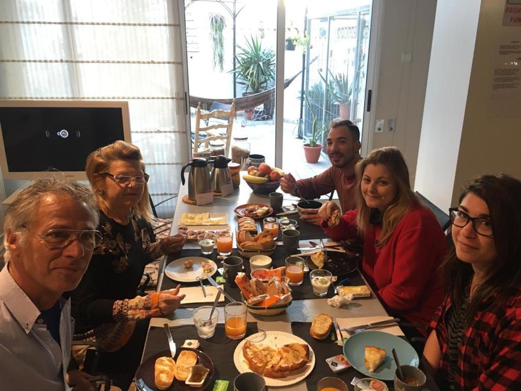 Angel Guimera Rooms & Breakfast Valencia Bagian luar foto